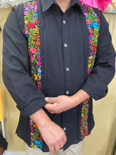 Load image into Gallery viewer, Black Guayabera - Floral Detail