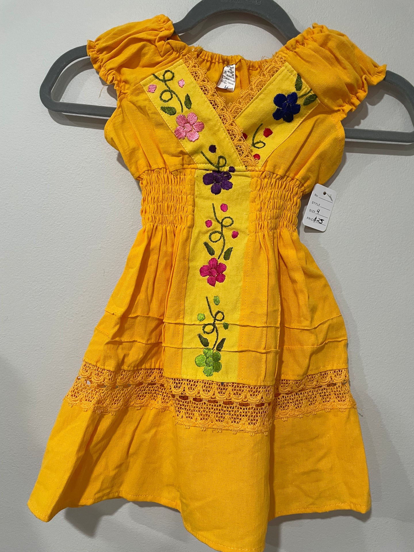 Girl’s Mexican dress