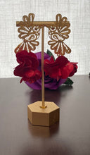 Load image into Gallery viewer, Filigrana aretes colibri
