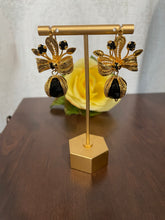 Load image into Gallery viewer, Mexican Filigree Earrings with Stones. Azucenas
