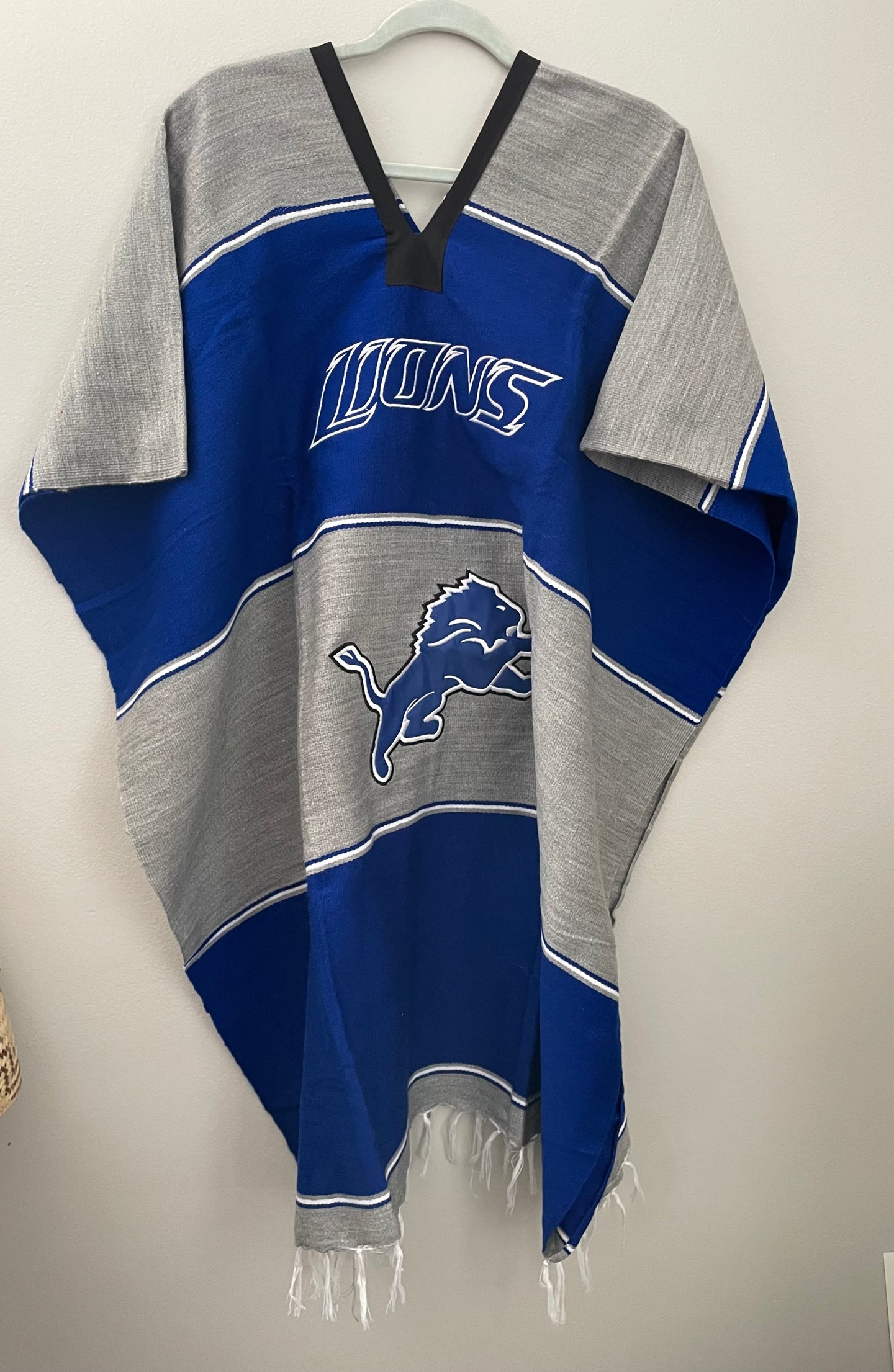 NFL POCHO DETROIT LIONS ACRYLIC COTTON/NEW MADE IN MEXICO