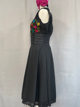Load image into Gallery viewer, VESTIDO SILVIA
