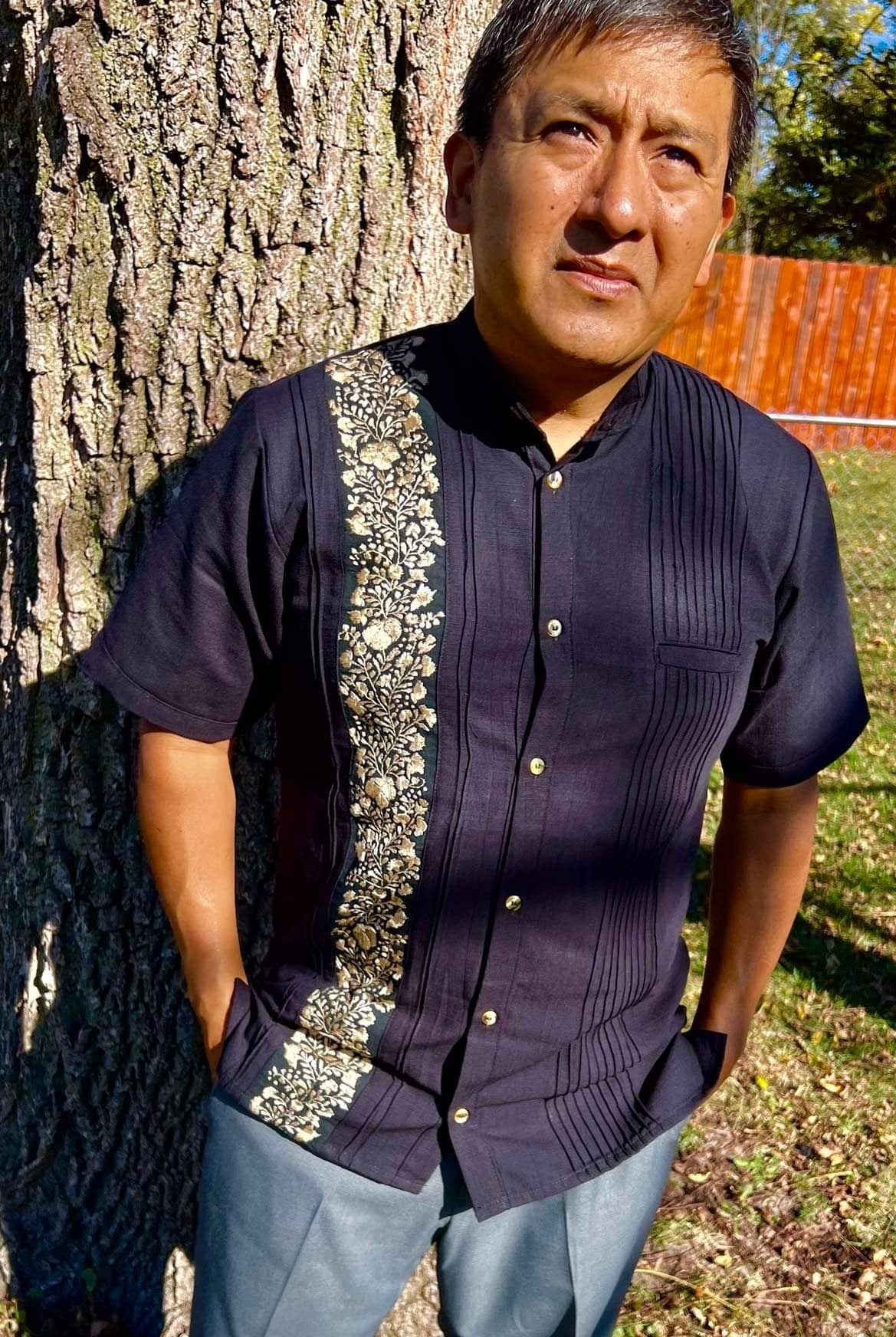 Black Guayabera - Gold Detail